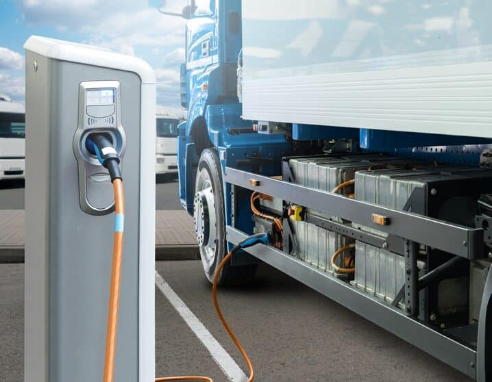E-mobility and Batteries Broekman Logistics_1